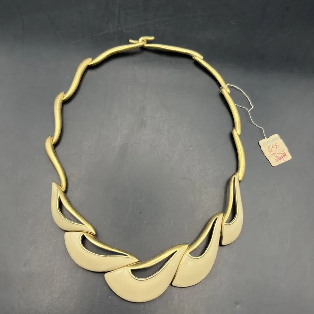 Vintage Trifari Bib Collar Necklace Gold Tone Bar Link Abstract Design 1980s